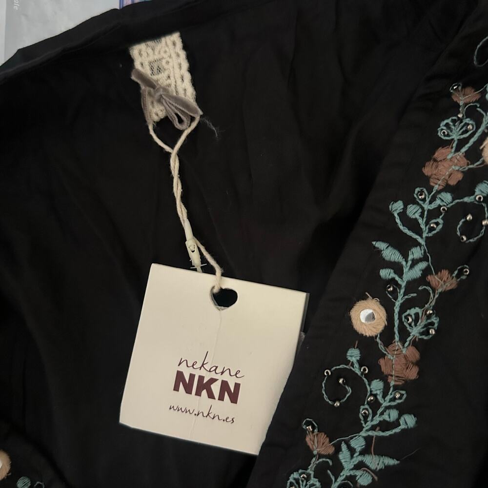 Nekane Floral Embroidered 2 Piece Top and Skirt Set Black Size Small - Picture 8 of 9